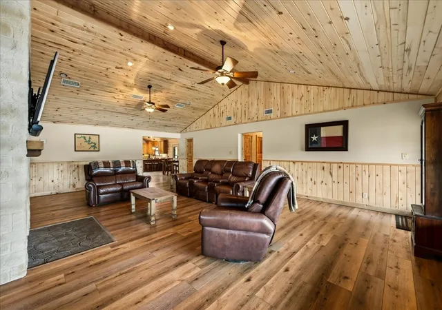 Photo 3 of Single family home for sale at 2789 Hanging Tree Rd, Bowie, TX 76230 | MLS# 21359532 | Listing updated on 2026-08-21