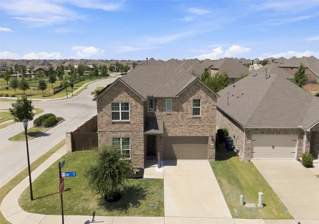 Photo 1 of Single family home for sale at 703 Liner Ln, Rockwall, TX 75087 | MLS# 21363425 | Listing updated on 2026-08-22