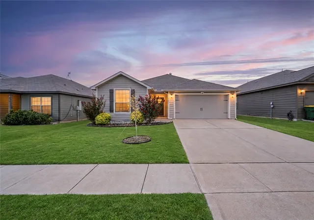 Photo 1 of Sale Pending at 114 Bush Dr, Venus, TX 76084 | MLS# 21363996 | Listing updated on 2026-10-01