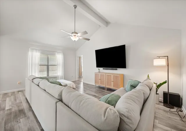 Photo 3 of Sale Pending at 114 Bush Dr, Venus, TX 76084 | MLS# 21363996 | Listing updated on 2026-10-01