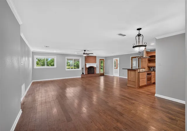 Photo 3 of Single family home for sale at 2224 Brownlee Rd, Bossier City, LA 71111 | MLS# 21363785 | Listing updated on 2026-08-19