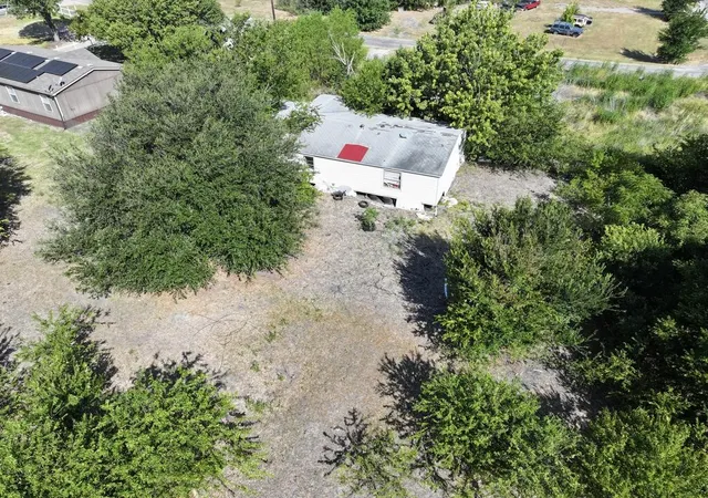Photo 3 of Sale Pending at 134 Shelby Cir, Red Oak, TX 75154 | MLS# 21364084 | Listing updated on 2026-08-22