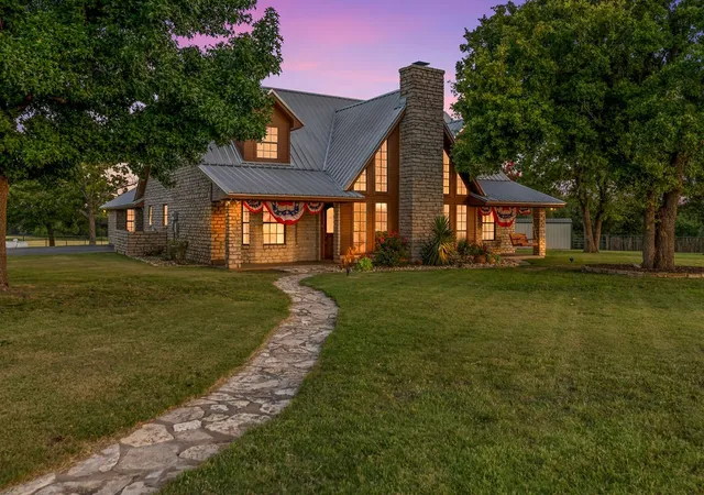 Photo 2 of Sale Pending at 24860 N Us Hwy 281, Stephenville, TX 76401 | MLS# 21363565 | Listing updated on 2026-09-29