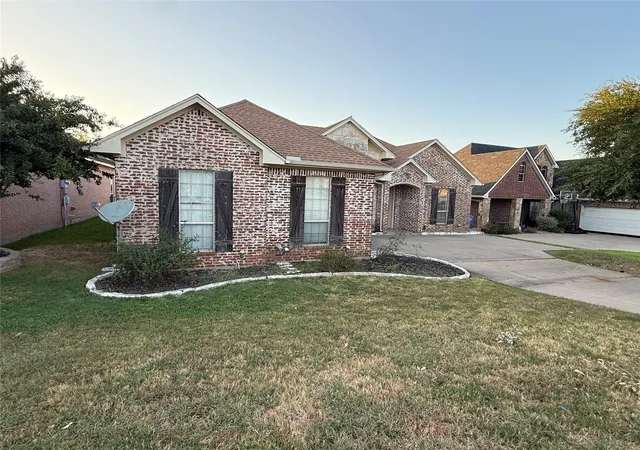 Photo 1 of Single family home for sale at 3308 Preston Club Dr, Sherman, TX 75092 | MLS# 21364148 | Listing updated on 2026-09-07