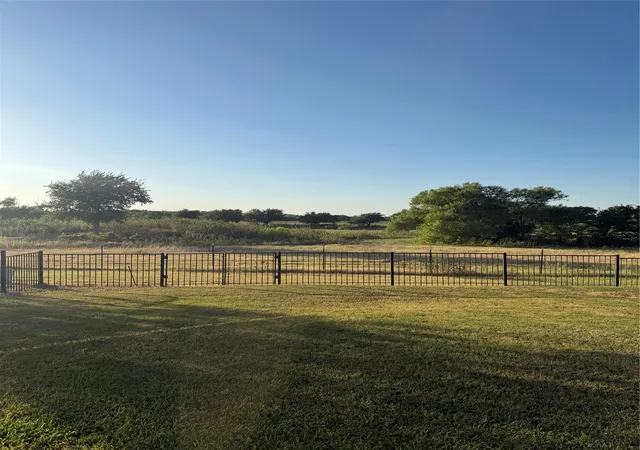 Photo 2 of Single family home for sale at 3308 Preston Club Dr, Sherman, TX 75092 | MLS# 21364148 | Listing updated on 2026-09-07