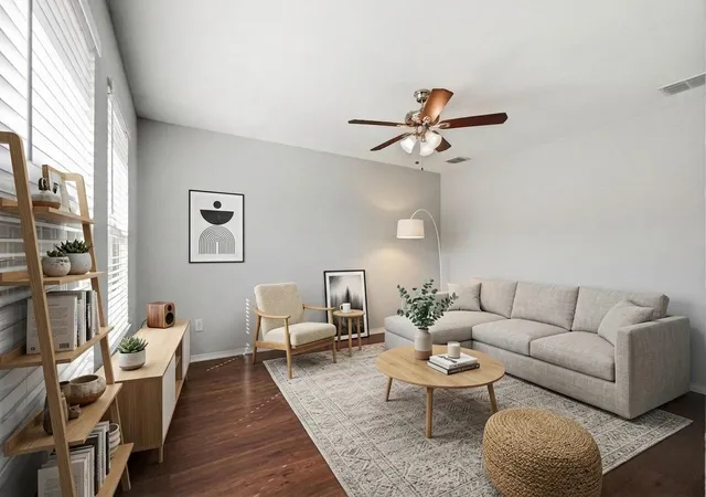 Photo 3 of Single family home for sale at 2002 Kickapoo Trl, Heartland, TX 75126 | MLS# 21362634 | Listing updated on 2026-10-02