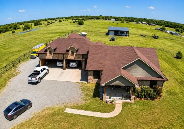 Photo 3 of Single family home for sale at 21424 S State Hwy 78, Leonard, TX 75452 | MLS# 21364175 | Listing updated on 2026-08-21