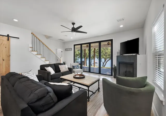 Photo 4 of Single family home for sale at 429 Meandering Wy, Corsicana, TX 75109 | MLS# 21359868 | Listing updated on 2026-08-28