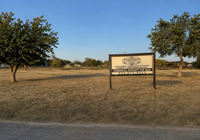 Land for sale at 529 Grant Ave, Strawn, TX 76475 | MLS# 21364143