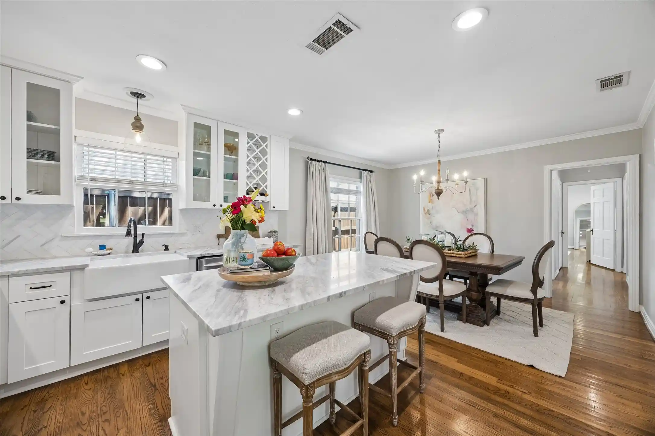 Photo 1 of Sale Pending at 6203 Kenwood Ave, Dallas, TX 75214 | MLS# 21361060 | Listing updated on 2026-10-14