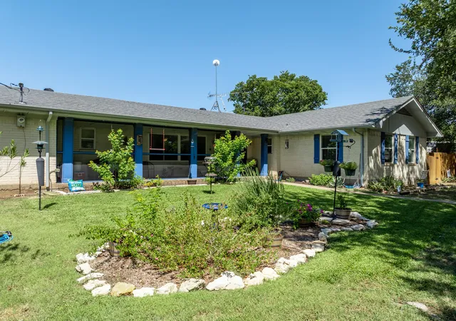 Photo 3 of Single family home for sale at 360 County Road 1768, Clifton, TX 76634 | MLS# 21363366 | Listing updated on 2026-09-28