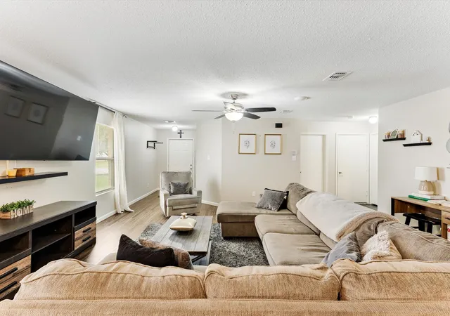 Photo 3 of Single family home for sale at 2120 Shawnee Trl, Justin, TX 76247 | MLS# 21364222 | Listing updated on 2026-08-20