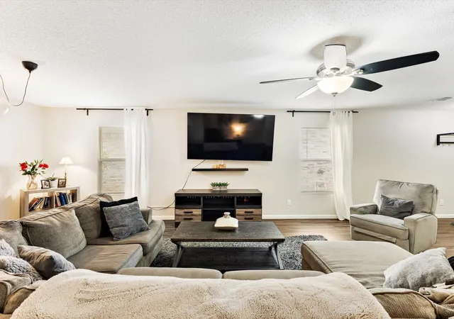 Photo 3 of Single family home for sale at 2120 Shawnee Trl, Justin, TX 76247 | MLS# 21364222 | Listing updated on 2026-08-20