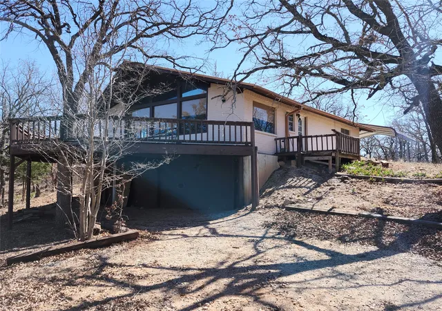 Photo 1 of Single family home for sale at 380 Nocona Dr, Nocona, TX 76255 | MLS# 21364050 | Listing updated on 2026-08-20