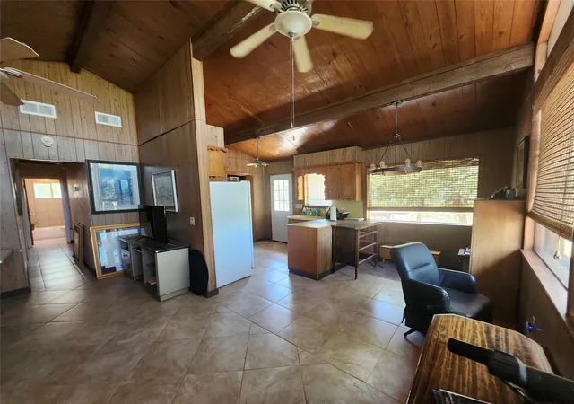 Photo 4 of Single family home for sale at 380 Nocona Dr, Nocona, TX 76255 | MLS# 21364050 | Listing updated on 2026-08-20