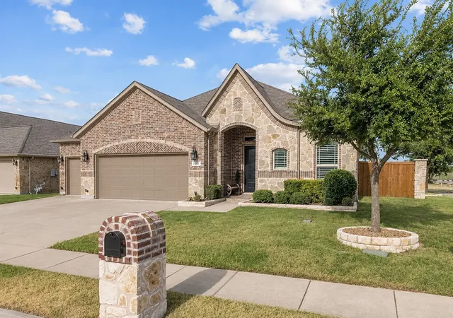 Photo 2 of Single family home for sale at 2602 Thayne Dr, Anna, TX 75409 | MLS# 21363133 | Listing updated on 2026-10-01