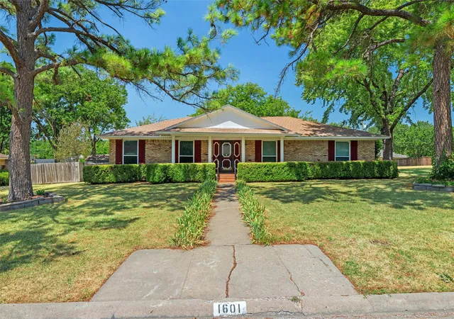 Photo 2 of Single family home for sale at 1601 Dakota Dr, Garland, TX 75043 | MLS# 21363901 | Listing updated on 2026-10-08
