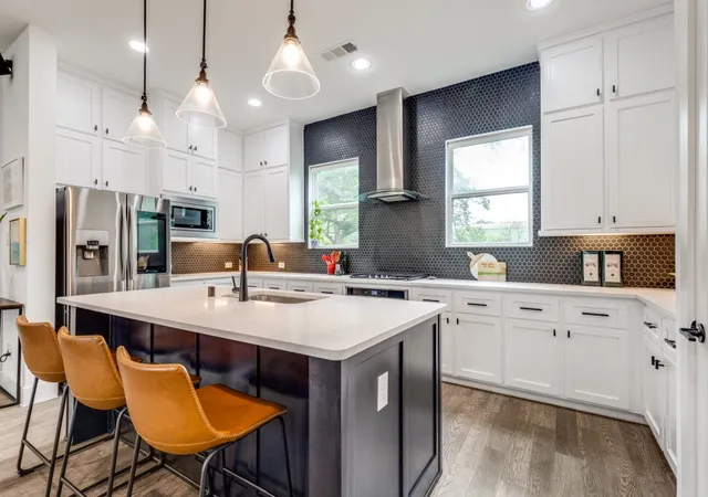 Photo 1 of Single family home for sale at 1410 Elevado Dr, Dallas, TX 75212 | MLS# 21364304 | Listing updated on 2026-08-29