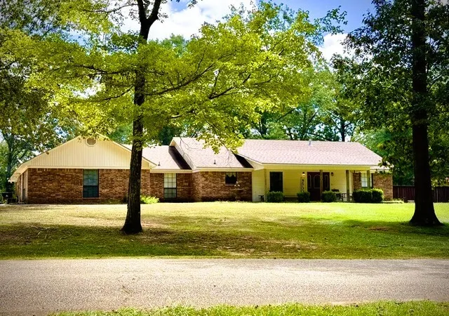 Photo 1 of Single family home for sale at 103 Dogwood Dr, Springhill, LA 71075 | MLS# 21364295 | Listing updated on 2026-08-21