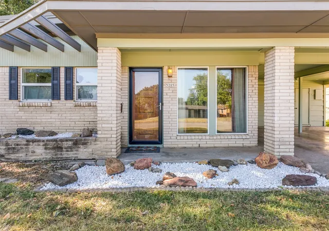 Photo 2 of Sale Pending at 5205 Trail Lake Dr, Fort Worth, TX 76133 | MLS# 21363965 | Listing updated on 2026-08-31