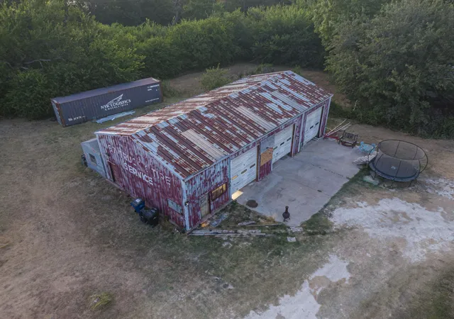 Photo 3 of House for sale at 3441 Bluegrass Dr, Midlothian, TX 76065 | MLS# 21362930 | Listing updated on 2026-08-20