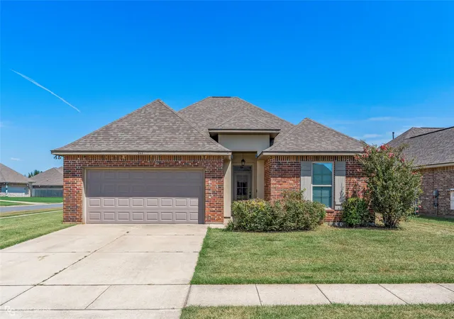 Photo 1 of Sale Pending at 344 Camelback Dr, Bossier City, LA 71111 | MLS# 21364375 | Listing updated on 2026-09-19