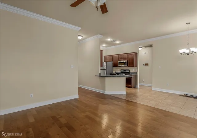 Photo 3 of Sale Pending at 344 Camelback Dr, Bossier City, LA 71111 | MLS# 21364375 | Listing updated on 2026-09-19
