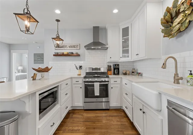 Photo 1 of Single family home for sale at 805 Clay Ave, Waco, TX 76706 | MLS# 21364216 | Listing updated on 2026-09-23