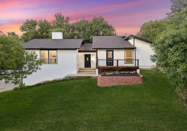 Photo 1 of Single family home for sale at 8724 Overland Dr, Fort Worth, TX 76179 | MLS# 21363736 | Listing updated on 2026-09-26