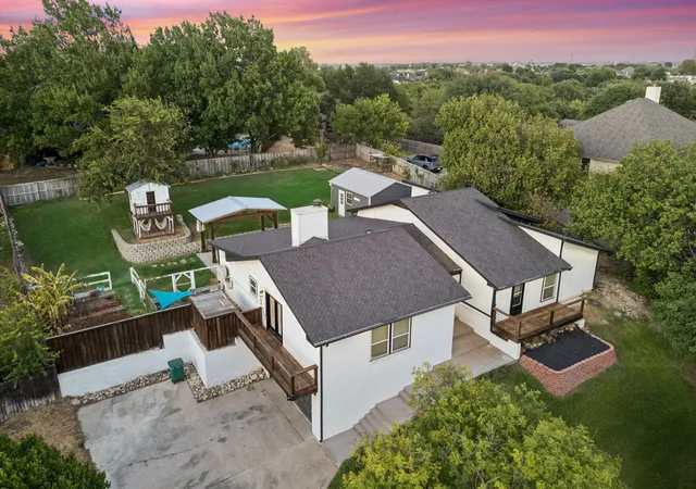 Photo 3 of Single family home for sale at 8724 Overland Dr, Fort Worth, TX 76179 | MLS# 21363736 | Listing updated on 2026-09-26