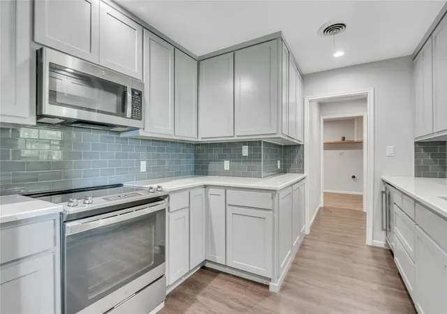 Photo 4 of Single family home for sale at 3007 County Road 805B, Cleburne, TX 76031 | MLS# 21364433 | Listing updated on 2026-08-20