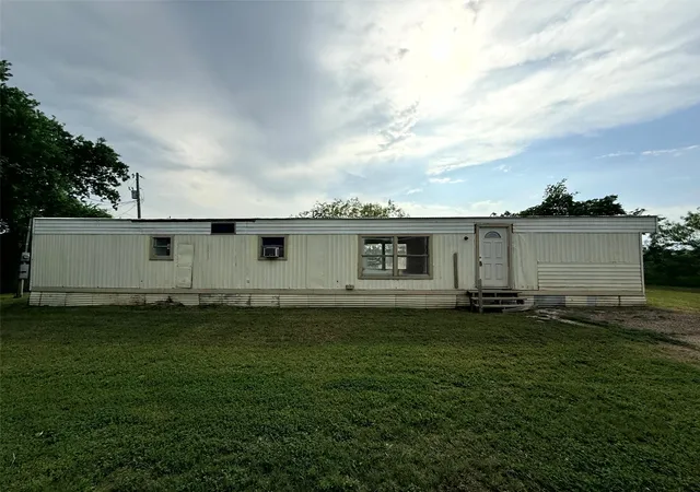 Manufactured home for sale at 4361 Miller Rd, Midlothian, TX 76065 | MLS# 21350303