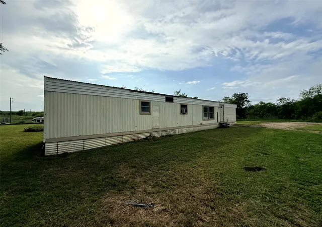 Photo 3 of Manufactured home for sale at 4361 Miller Rd, Midlothian, TX 76065 | MLS# 21350303 | Listing updated on 2026-08-20