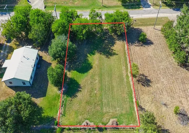 Photo 1 of Land for sale at Tbd W Park Row Blvd, Corsicana, TX 75110 | MLS# 21364434 | Listing updated on 2026-08-20