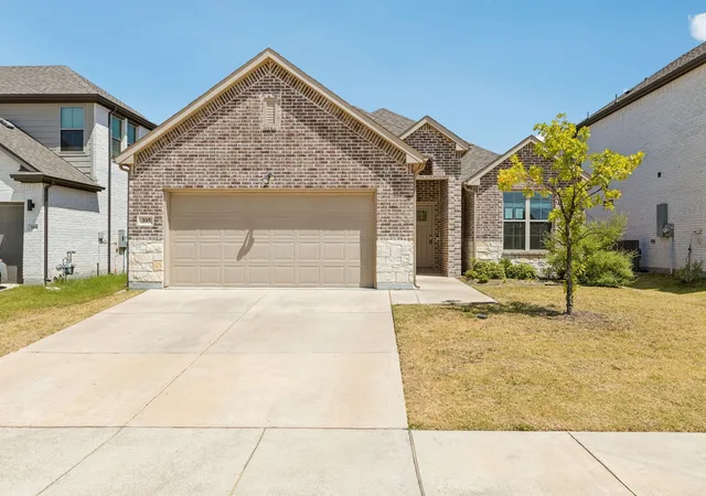 Photo 1 of Single family home for sale at 395 Waters Ridge Dr, Lavon, TX 75166 | MLS# 21364423 | Listing updated on 2026-08-29