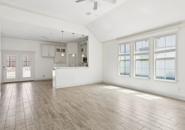 Photo 3 of Single family home for sale at 395 Waters Ridge Dr, Lavon, TX 75166 | MLS# 21364423 | Listing updated on 2026-08-29
