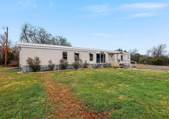 Photo 2 of Manufactured home for sale at 4012 Nebraska Trl, Granbury, TX 76048 | MLS# 21350291 | Listing updated on 2026-08-20
