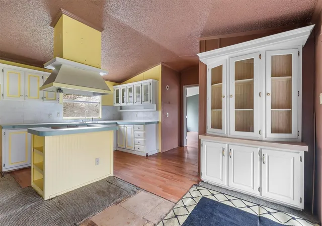 Photo 3 of Manufactured home for sale at 4012 Nebraska Trl, Granbury, TX 76048 | MLS# 21350291 | Listing updated on 2026-08-20
