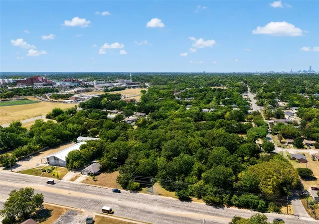 Photo 2 of Land for sale at 2633 E Ledbetter Dr, Dallas, TX 75216 | MLS# 21364577 | Listing updated on 2026-08-20
