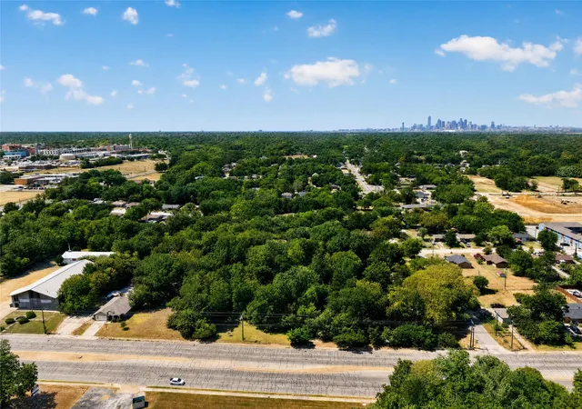 Photo 3 of Land for sale at 2633 E Ledbetter Dr, Dallas, TX 75216 | MLS# 21364577 | Listing updated on 2026-08-20