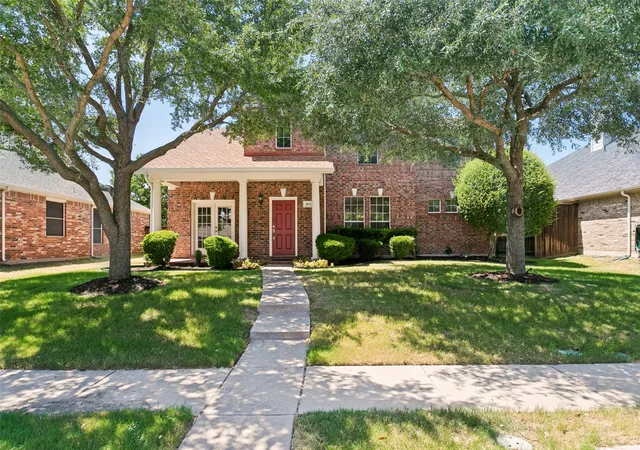 Photo 1 of Single family home for sale at 1611 Branch Creek Dr, Allen, TX 75002 | MLS# 21364585 | Listing updated on 2026-08-23