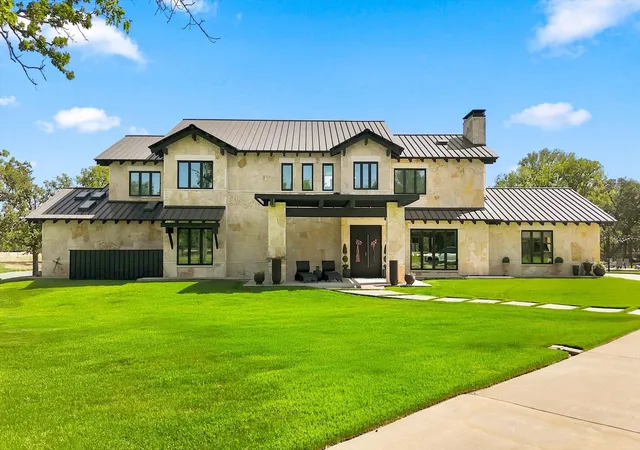 Photo 1 of Mansion for sale at 261 Hunter Ct, Argyle, TX 76226 | MLS# 21362929 | Listing updated on 2026-08-20