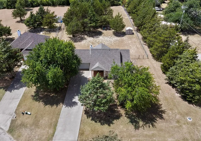 Photo 4 of Single family home for sale at 4014 Cox St, Sherman, TX 75090 | MLS# 21364627 | Listing updated on 2026-09-15