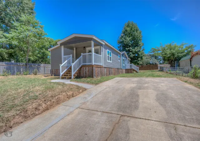 Photo 1 of Sale Pending at 6823 Rockwell Pl, Shreveport, LA 71119 | MLS# 21364625 | Listing updated on 2026-08-24