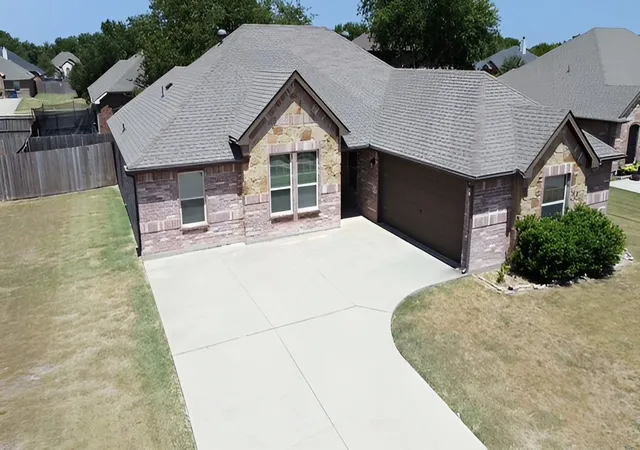 Photo 2 of Single family home for sale at 221 Anthony Ln, Red Oak, TX 75154 | MLS# 21364631 | Listing updated on 2026-10-03