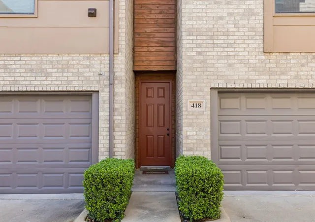 Photo 2 of Condo for sale at 4211 Rawlins St #418, Dallas, TX 75219 | MLS# 21348820 | Listing updated on 2026-09-27