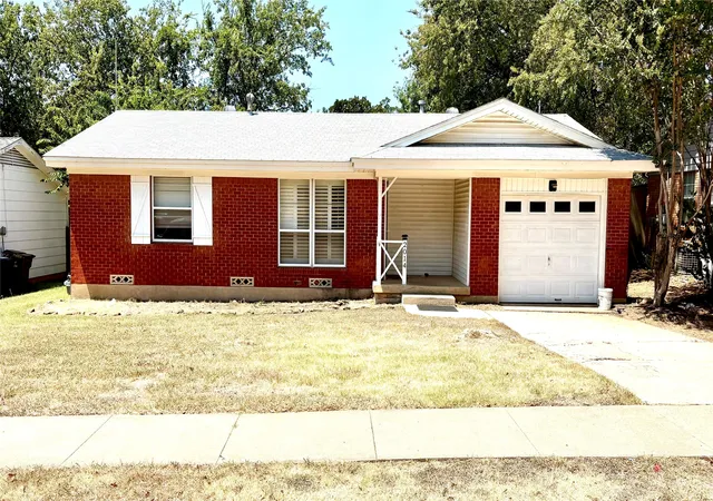 Photo 1 of Single family home for sale at 2014 Jacqueline Dr, Denton, TX 76205 | MLS# 21364245 | Listing updated on 2026-08-20
