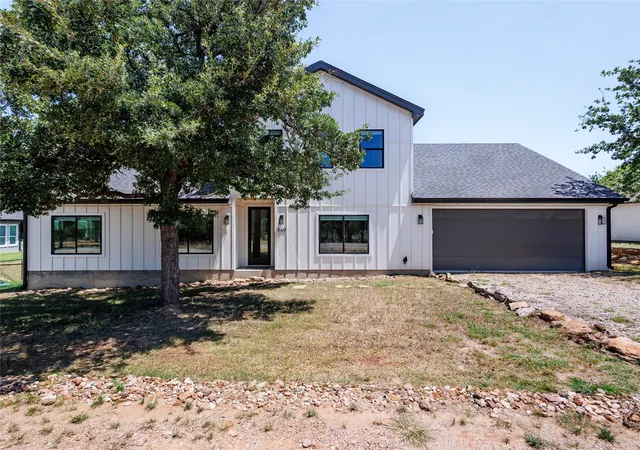 Photo 3 of Single family home for sale at 660 Oak Point Dr, May, TX 76857 | MLS# 21330363 | Listing updated on 2026-09-22