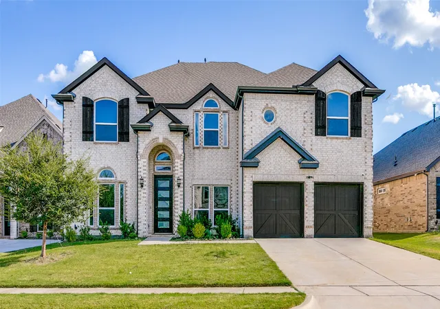 Single family home for sale at 309 Lovett Ln, Burleson, TX 76028 | MLS# 21362233