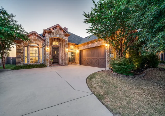 Photo 2 of Single family home for sale at 2511 Appaloosa Ln, Celina, TX 75009 | MLS# 21363799 | Listing updated on 2026-09-20